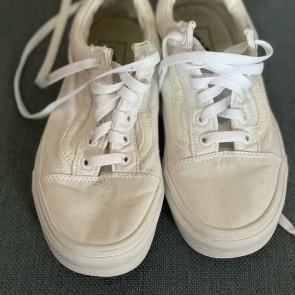 Vans - Picture 3 of 3